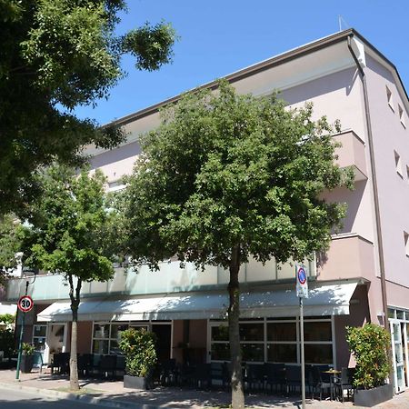 Hotel Tivoli Lignano Sabbiadoro Exteriér fotografie